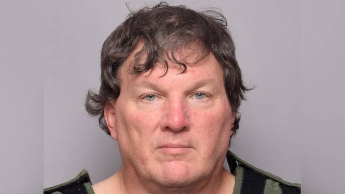 Polícia de NY prende serial killer ao analisar DNA deixado em caixa de pizza