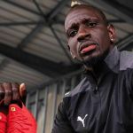 Ex-Liverpool é demitido de clube francês por agredir treinador