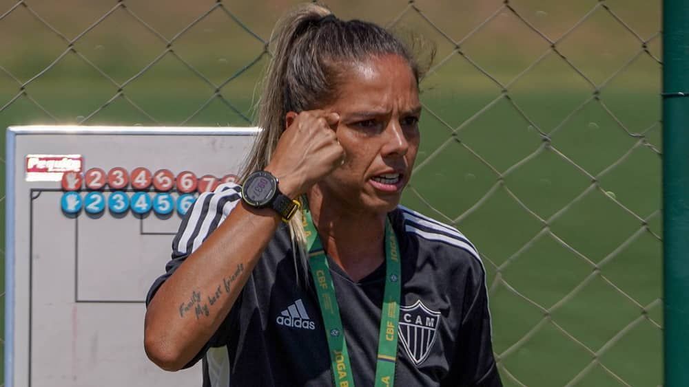 Técnica do Atlético prevê show da torcida na final do Mineiro Feminino: 'Sei do que é capaz'