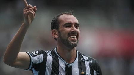 Ex-Atlético estará com Ronaldinho em 'jogo das lendas'