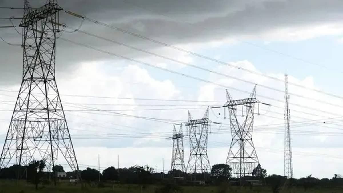 Aneel aponta que Brasil teve 16 torres de energia danificadas e quatro derrubadas em janeiro