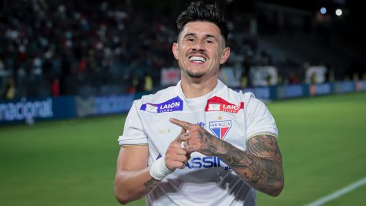 Adam Bareiro, atacante paraguaio do Fortaleza