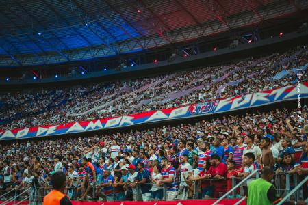 Torcedores do Fortaleza nas arquibancadas da Arena Castelão
