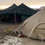 Chuva deixa mais de 70 mil pessoas ilhadas no festival Burning Man