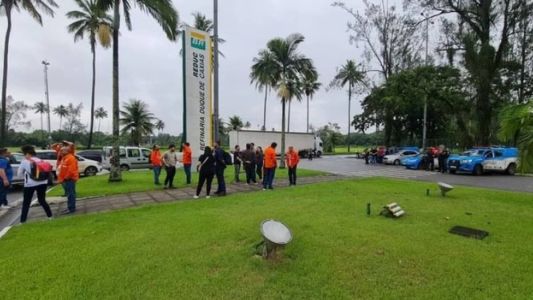 Federação Única dos Petroleiros avalia greve