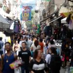 Governo revoga portaria sobre trabalho do comércio nos feriados