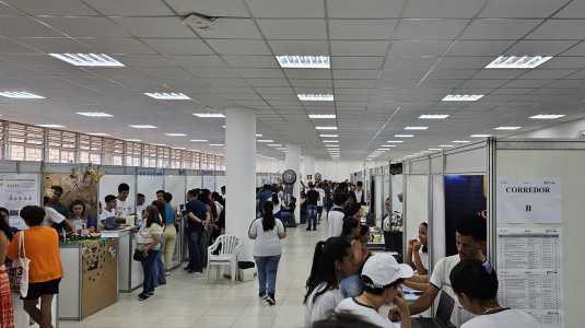 Foto mostra feira de Ciência, Tecnologia, Educação e Cultura (FECITEC)