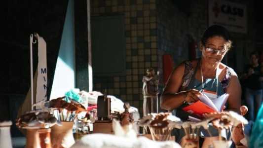 Feira tem objetivo de dar visibilidade ao trabalho dos artistas do Vale do Jequitinhonha