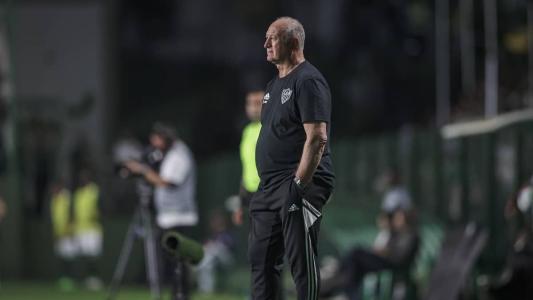 Felipão acumula quatro empates e duas derrotas pelo Atlético