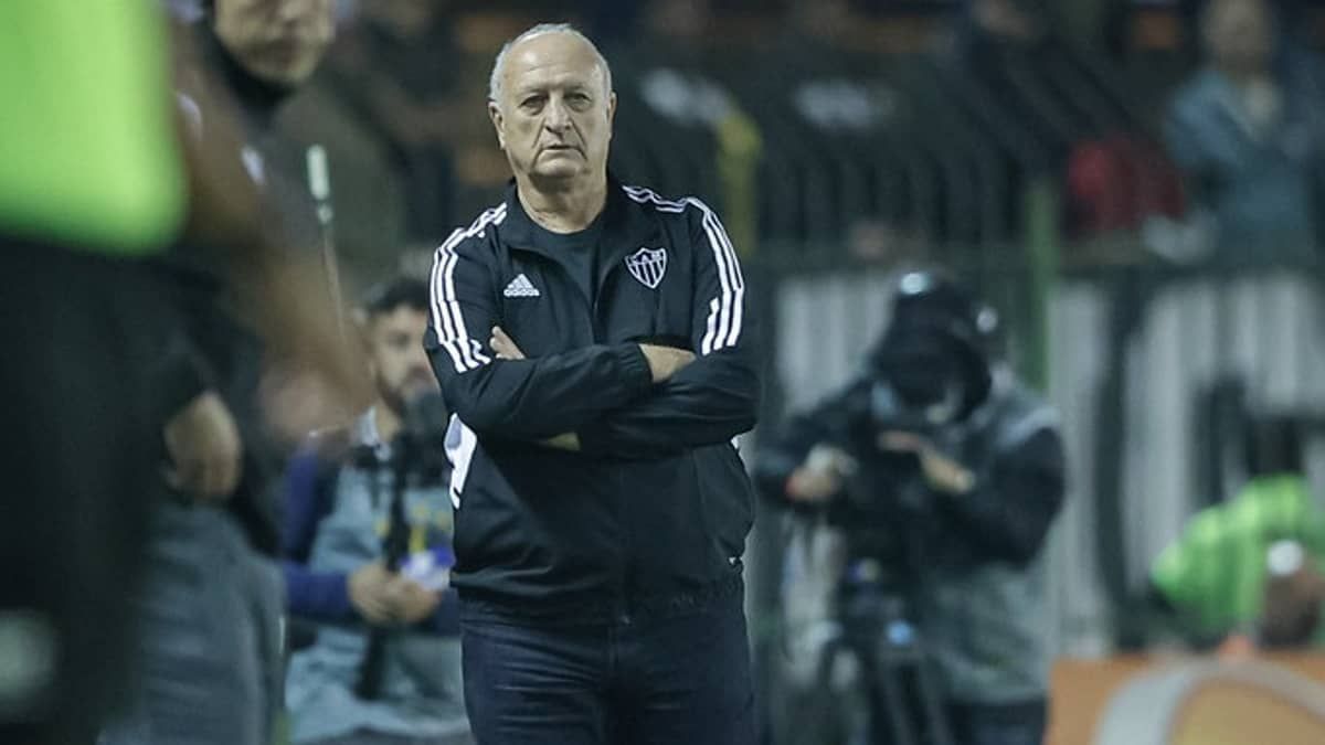 Um mês da estreia: Felipão ainda busca primeira vitória no Atlético
