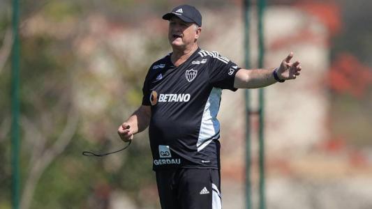 Felipão ainda não venceu no comando do Atlético; chance é no "jogo do ano"