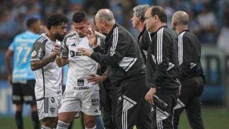 Felipão ainda tenta levar o Atlético à primeira vitória sob seu comando