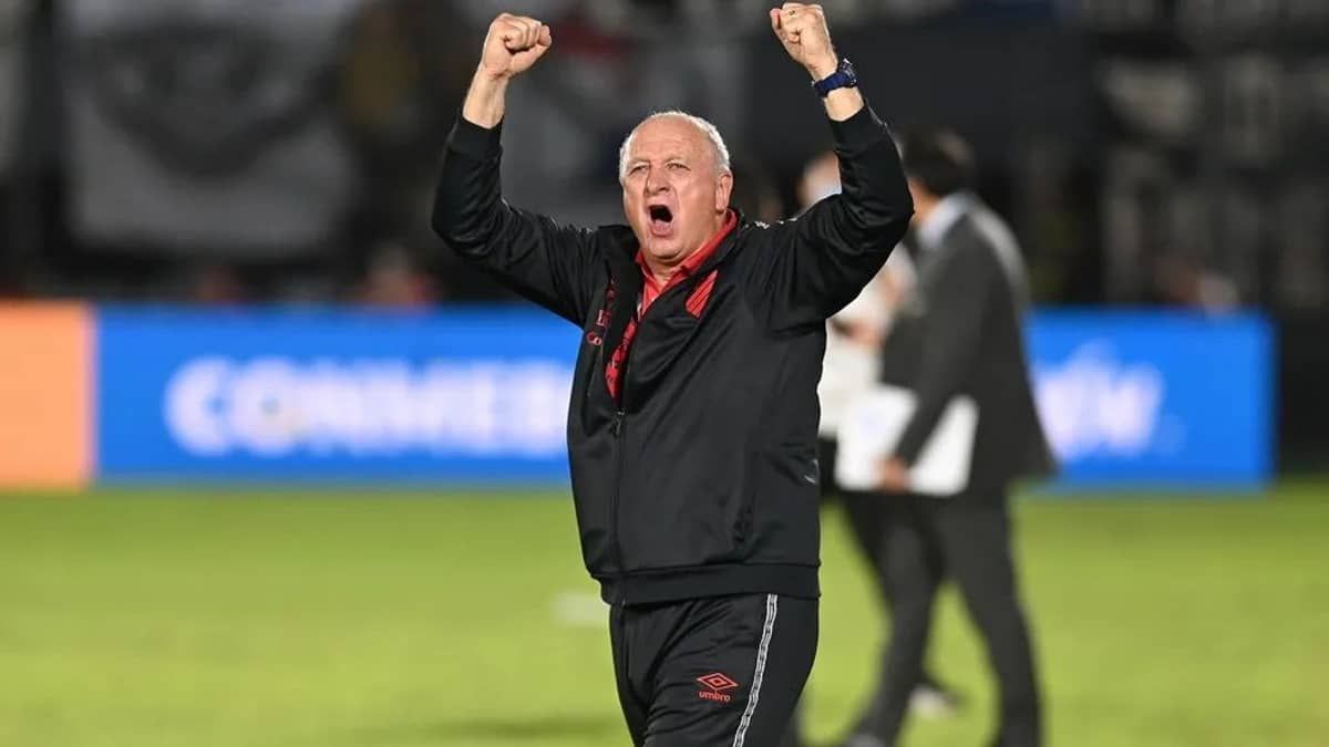 Felipão aceita convite do Atlético e comunica saída à direção do Athletico-PR