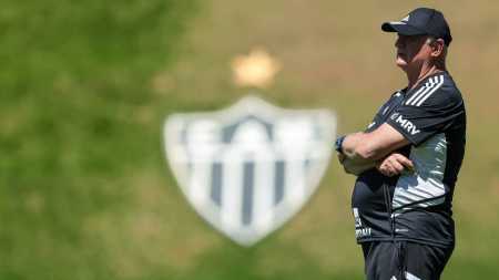 Felipão chegou ao Atlético pouco tempo depois da eliminação da equipe na Copa do Brasil