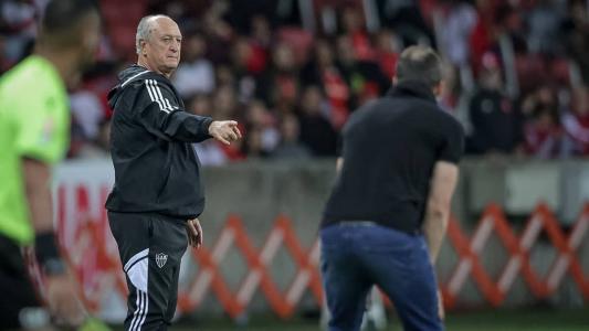 Felipão completou 18 jogos pelo Atlético: foram 6 vitórias, 6 empates e 6 derrotas