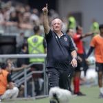 Atlético: Felipão mantém discurso e evita falar em título do Brasileiro: 'Pés no chão'