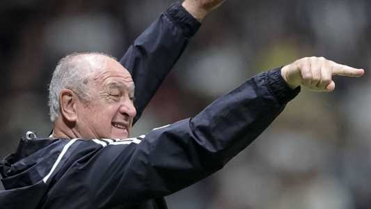 Felipão destacou inteligência de Paulinho, do Atlético