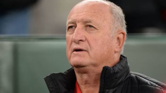 Felipão durante partida pelo Athletico Paranaense