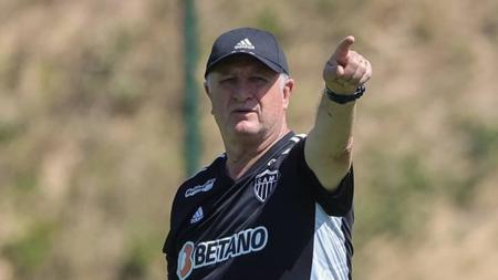 Felipão está liberado para comandar o Atlético contra o São Paulo