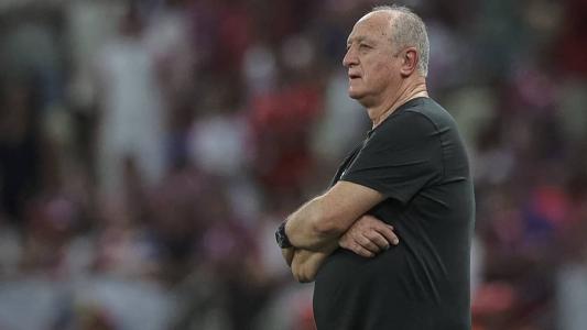 Felipão explicou entrada de Edenilson na vaga de Hyoran, lesionado
