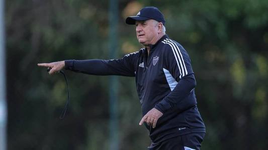Felipão fica no banco de reservas pela segunda vez no comando do Atlético