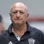 Vai ficar no Atlético? Felipão indica desejo e brinca com diretor