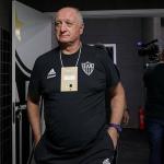 Felipão faz mudanças de última hora no Atlético para duelo contra o Coritiba