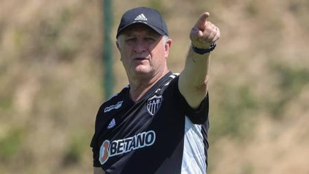 Felipão quer Atlético no G4 ao fim do Campeonato Brasileiro