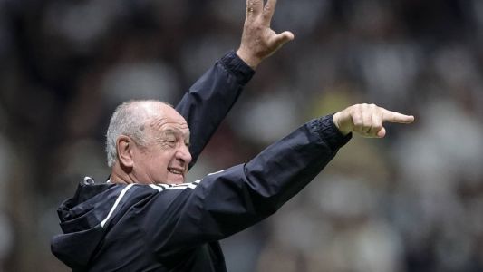 Felipão, técnico do Atlético, em jogo na Arena MRV