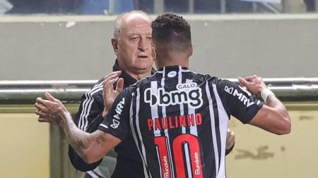 Felipão, técnico do Atlético, e Paulinho, atacante alvinegro e autor do gol atleticano na derrota para o Flamengo