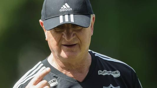 Felipão tem contrato com o Atlético até dezembro de 2024