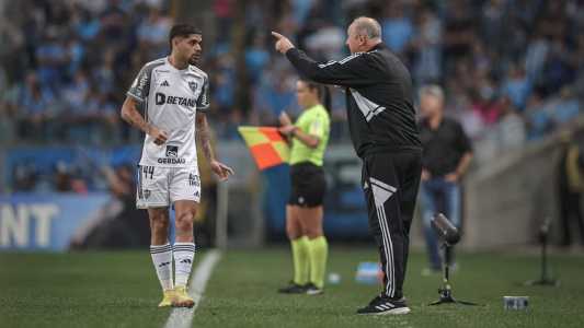 Felipão tem sete jogos pelo Atlético: foram quatro empates e três derrotas