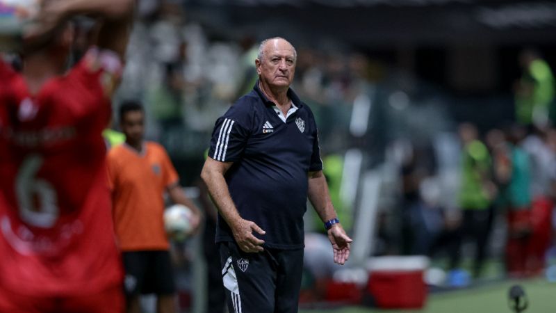 Felipão diz que Atlético pode melhorar, mas sinaliza críticas injustas da torcida