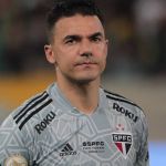 Felipe Alves é afastado pelo São Paulo e segue treinos separado do elenco
