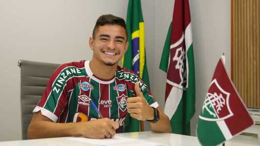 Felipe Andrade renovou com o Fluminense até dezembro de 2025