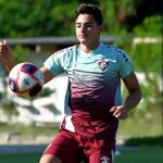 Com baixas na defesa, jovem da base ganha espaço no Fluminense