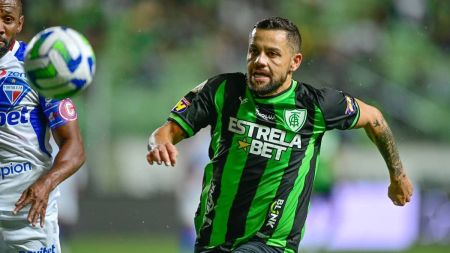 Felipe Azevedo marcou golaço e deu a vitória ao América