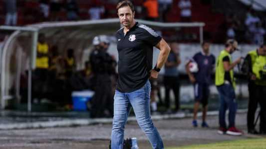 Felipe Conceição, técnico do Santa Cruz