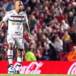 Felipe Melo e Samuel Xavier, do Flu, divergem sobre gramado na Argentina