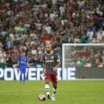 Justiça bloqueia contas de Felipe Melo, do Fluminense, por calote em aluguel