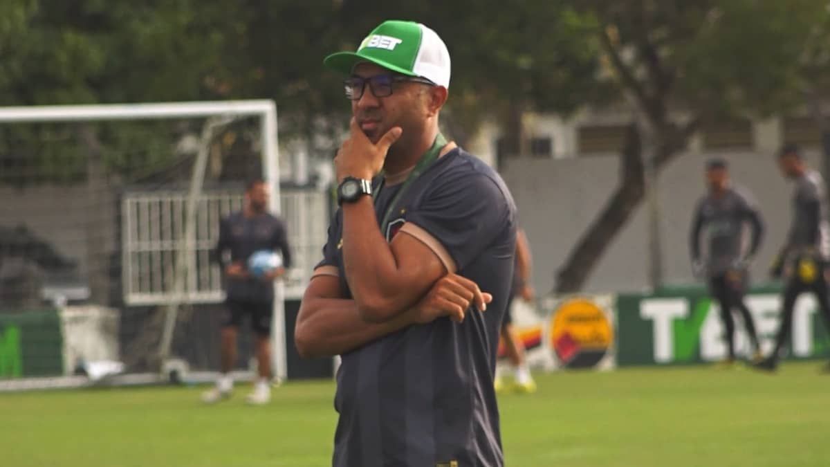Destaque na Série C, técnico mineiro revela sonho com América, Atlético e Cruzeiro