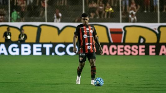 Felipe Vieira, lateral do Vitória