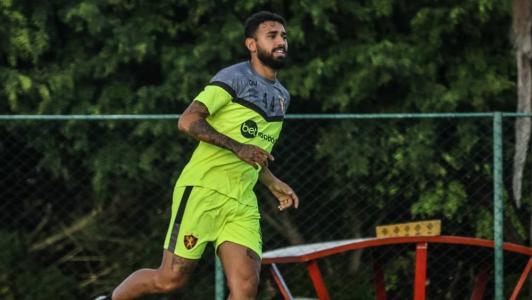 Felipe, volante do Sport