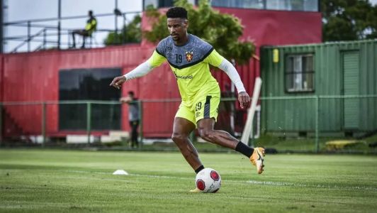 Felipinho, lateral do Sport