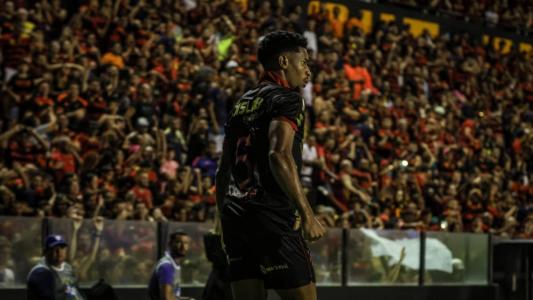 Felipinho, lateral-esquerdo do Sport