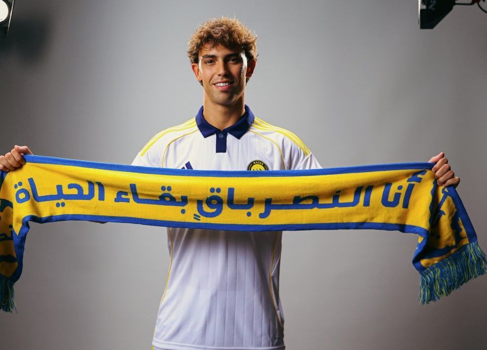 João Félix é anunciado pelo Al-Nassr e será companheiro de Cristiano Ronaldo