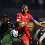 Athletico aproveita chances, vence e afunda o Vasco na lanterna