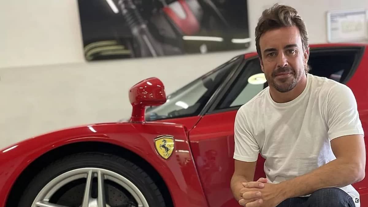 Piloto de Fórmula 1 vende Ferrari por mais de R$ 28 milhões; confira