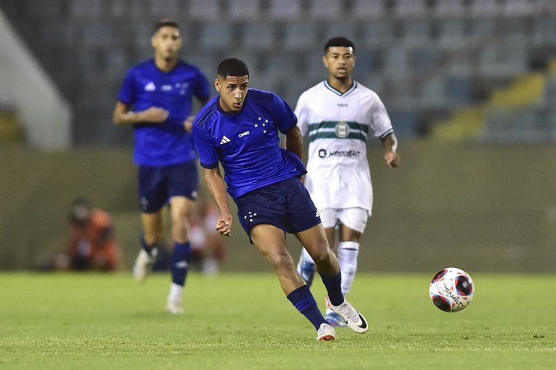 Decisivo, Fernando assume protagonismo no Cruzeiro durante a Copinha
