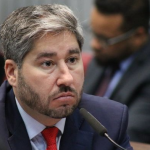 Justiça condena ex-deputado de SP que passou a mão em seio de ex-parlamentar